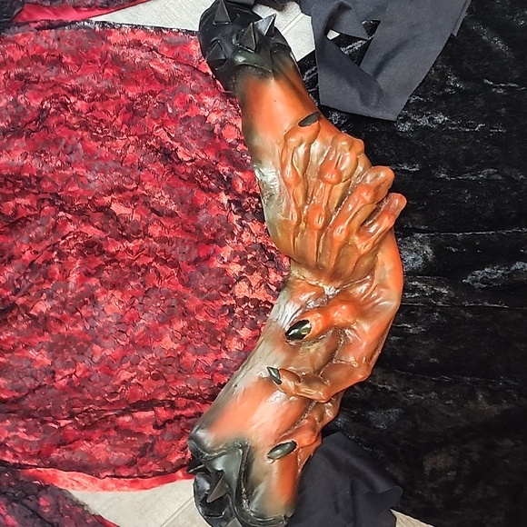 Halloween devil costume - Picture 4 of 11